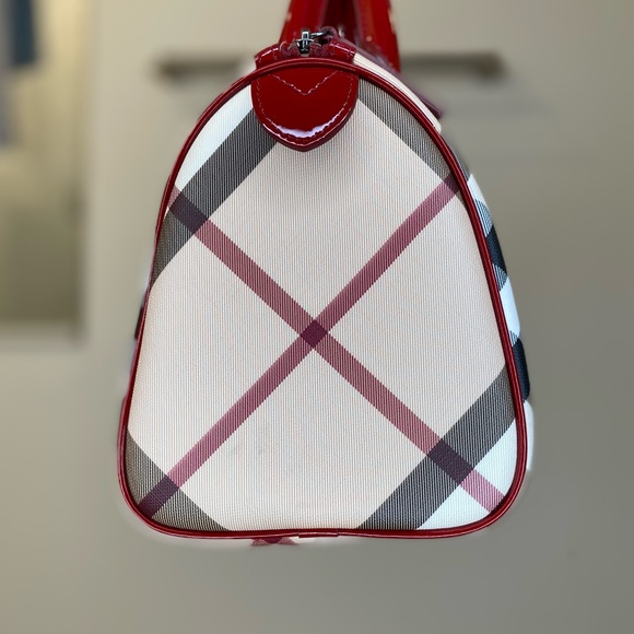 Burberry Novacheck Purse - Picture 3 of 3